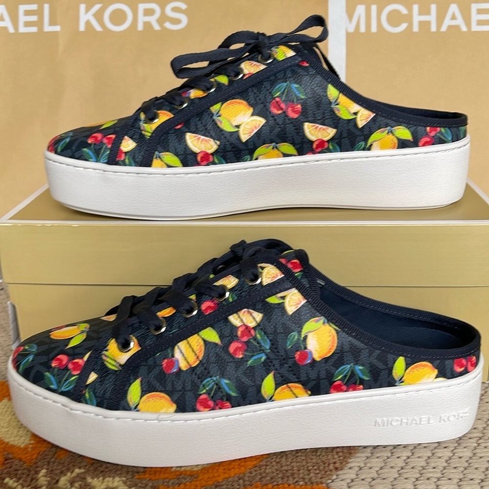Michael Kors POPPY SLIDE SNEAKERS
FRUIT PAINT MK SIG SM
49T4POFP1Q Platforms - Picture 1 of 16